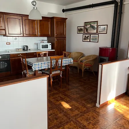 Alle Porte Di Torino, Ai Piedi Del M.te S. Giorgio *